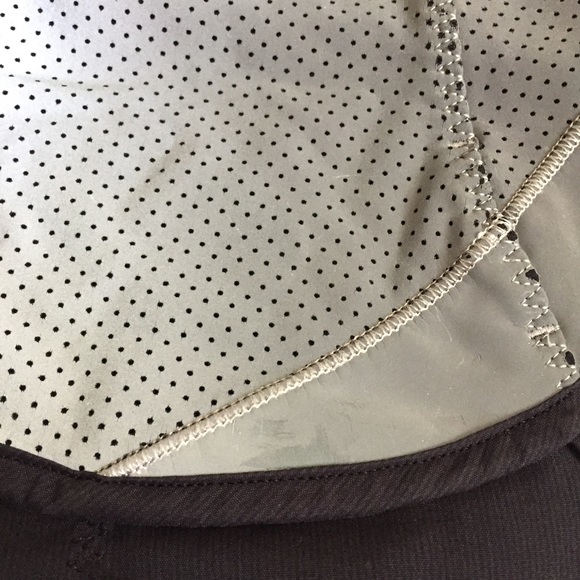 Lululemon reflective speed shorts - Picture 8 of 9